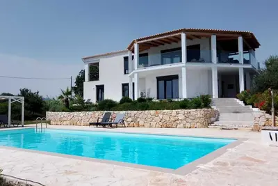 Image de Villa Vio directly on the sea/beach with pool - miles of sandy beach