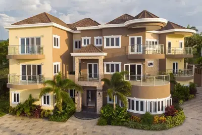 Image de The Sun Seeker Villa 6 Bedrooms, fully staffed with butler & private chef.