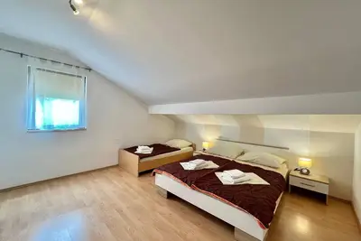 Image de Appartement de vacances Grižane pour 1 - 7 personnes avec 2 chambres à coucher - Appartement de vaca