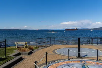 Image de The Wayward Inn – Your Coastal Escape (1 block from the ocean)