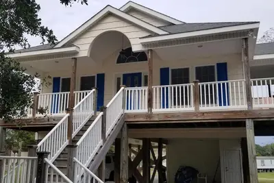 Image de Charming 3-Br cottage with open floor plan, near the Intercoastal Waterway.