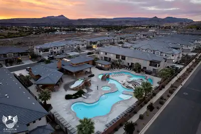 Image de Stay Here-Hike Zion-Swim Sand Hollow-Red Rock View-Zion Village-Private Hot Tub