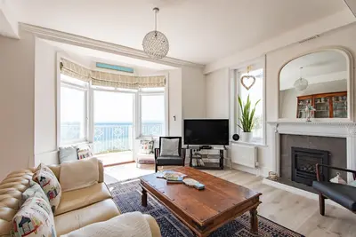 Image de Lookout Post by Bloom Stays - ideal for couples and families