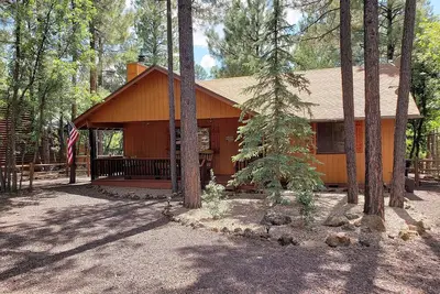 Image de Garden  Cabin  W/ Fenced  Yard, With A/C