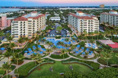 Image de One of Marriott's most alluring properties on the Atlantic Beach