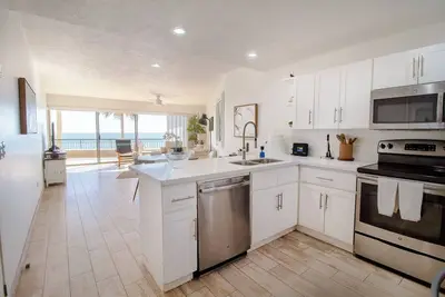 Image de Sonoran Spa E301 - 3 Br Next to the Pool, High Speed Wi-Fi - Beachfront Upper Floor Luxury Condo