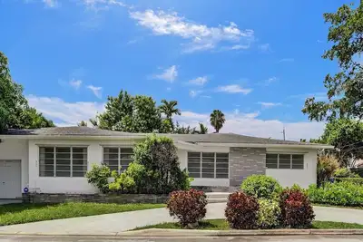 Image de Miami Beach - Spacious 3 bed, 2 bath home, 3 blocks from the beach