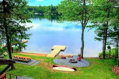 Image de 5br Family Lakefront Cottage, Walk to Bala!