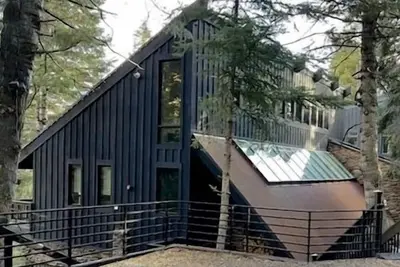 Image de Black Forest Ridge, 400 Ft To Ski Runs, Rec Room, Games