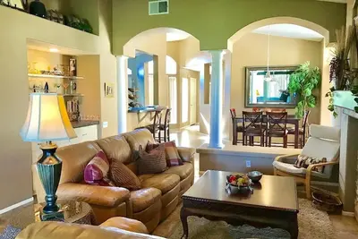 Image de Beautiful 2 bedroom 2 bathroom with/den/office villa.