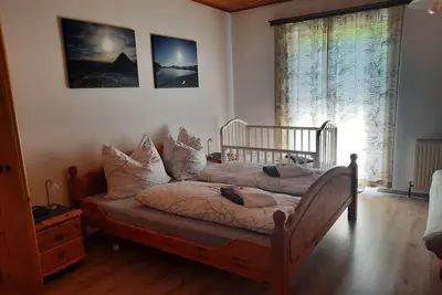 Image de Double room with balcony (No. 4) - Ferienhof Unterkotgraben