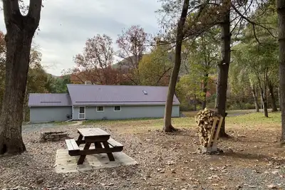 Image de pine creek lodge with pine creek views  secluded on 5 acres