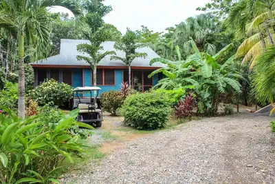 Image de Cute Beachfront Cottage Style Duplex, Private Beach Resort