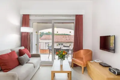 Image de Family 2-Bed Apartment | Mougins Resort | Sleeps 6