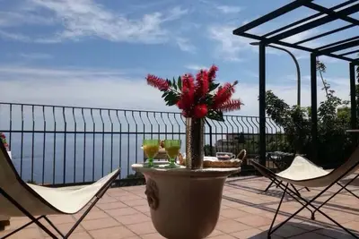 Image de The Maisons. Panoramic apartment with large terrace and garage.