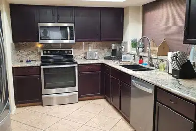 Image de Beautiful Lake & Mountain Views  Private Playground - Full House Access