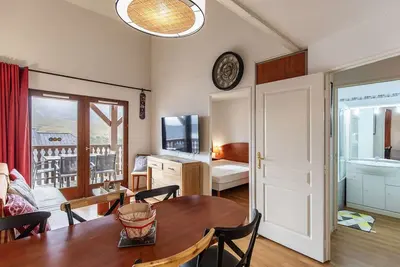 Duplex cosy 7 pers. avec piscine, parking, à 400m des pistes - La Mongie
