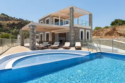 Image de Family Rhodes Villa | 4 Bedrooms | Villa Summer Memories | Private Pool | Lindos