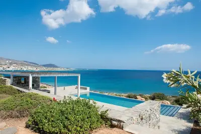 Image de Elite Paros Villa | Villa Sea Front | 3 Bedrooms | Private Pool & Amazing Sea View | Alyki