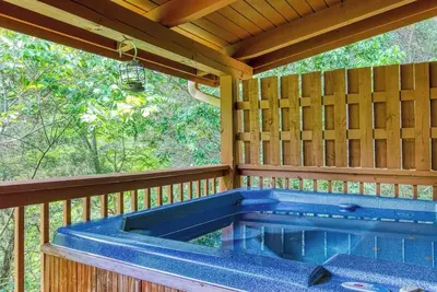 Image de Charming 2br+Loft Family Retreat! Hot Tub + Pool!