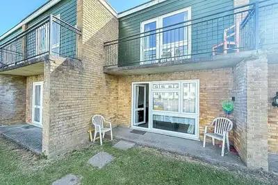 Image de 8 berth chalet to hire at Bermuda Holiday Park nearby Hemsby beach ref 18192b