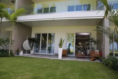 Image de 2bd sea-views condo on sandy beach, in secure resort with pool!