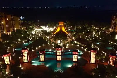 Image de Spend New Years in a Beautiful 5 Star Beach Resort!