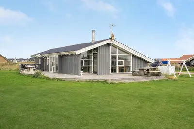 Image de Maison confortable à Harboøre avec.
