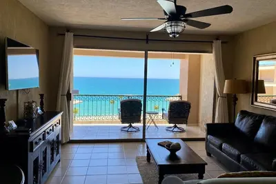 Image de Remodeled Condo with Beautiful view of the Sea of Cortez. Avoid the long lines! !