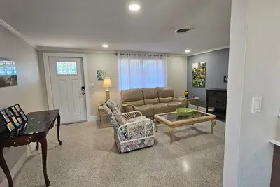 Image de Dog friendly - Private Golden Beach access