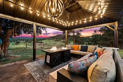 Image de Full mountain views, 20 acres, hot tub, sauna, frisbee golf, luxurious