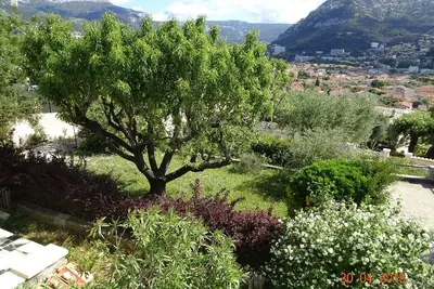 Image de Villa carpe diem : mer, montagne et jacuzzi