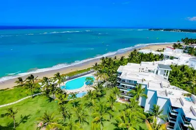 Image de Studio with sea views in luxury beachfront residence with pool