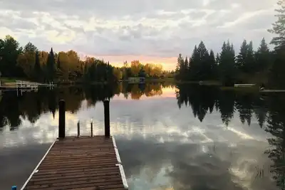 Image de Still Cove Cabin, Lakefront Serenity