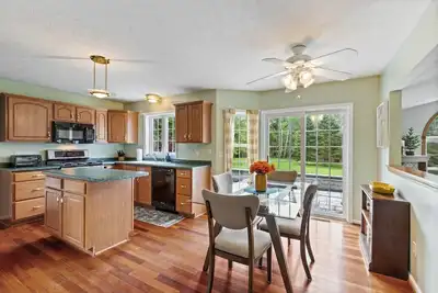 Image de Large Family Home in Heart of Brockport