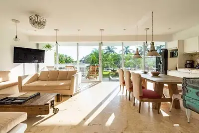 Image de Charming 3br apt, spacious and very well located!