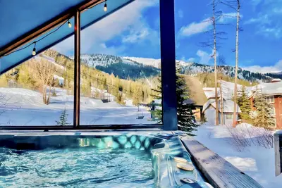 Image de 33% Off! - Ski-in Ski-Out, Whitefish Mountain Retreat, Private Hot Tub!