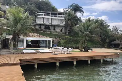 Image de Excellent condominium house with private beach