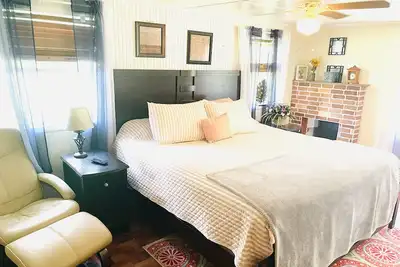 Image de Springs  Cottage 3/1 sleeps 8, near Ginnie, Fanning Springs, Manatee and blue