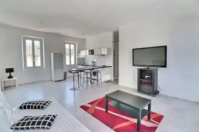 Image de Appartement T4 climatisé, très bien situé à Toulon pour profiter des vacances