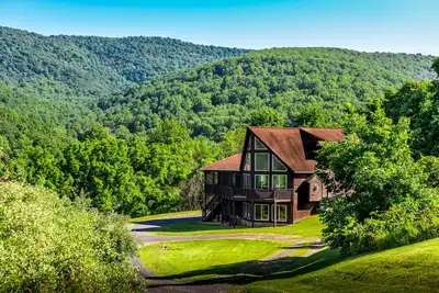 Image de Bear Mountain Lodge Shenandoah Mountains Skyline Drive / Front Royal (hottub)<br>