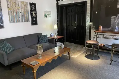 Image de Modern Classic Suite in Downtown Camden