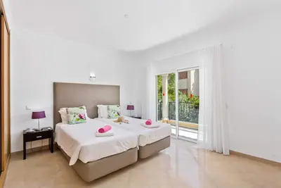 Image de Norvilla B