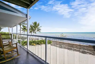 Image de Family-friendly oceanfront home with private beach, private gas grill, and deck