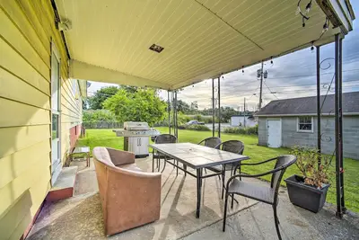 Image de Albany Home w/ Fenced Yard & Patio - Pets Welcome!