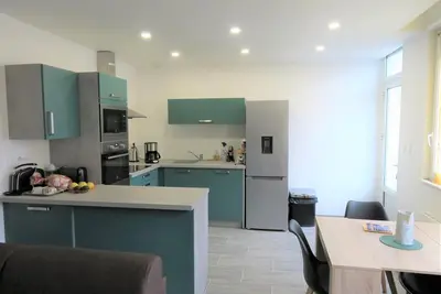 Image de Appartement rénové 3* avec Wifi bien équipé au centre ville de Perros-Guirec