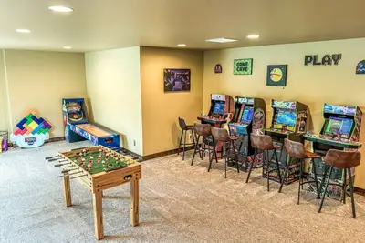 Image de Hot Tub | Arcades | Bunk Room | Peaceful Retreat!
