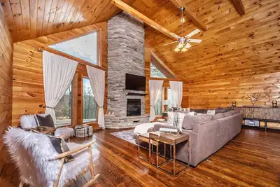 Image de Horizon Shine | 5 Minutes to Marinas, Wisp + More!