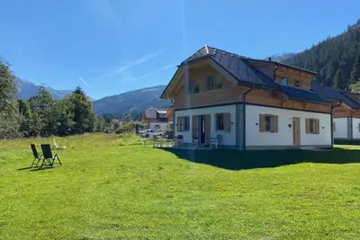 Image de Maison au bord du ruisseau avec sauna, belle vue