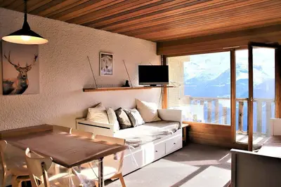 Image de Studio cabine au pied des pistes avec balcon et ascenseur à Auris en Oisans